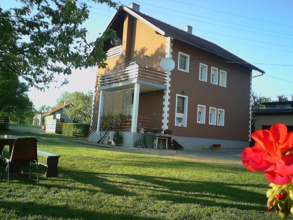 Gacka Rooms Vrhovine Extérieur photo