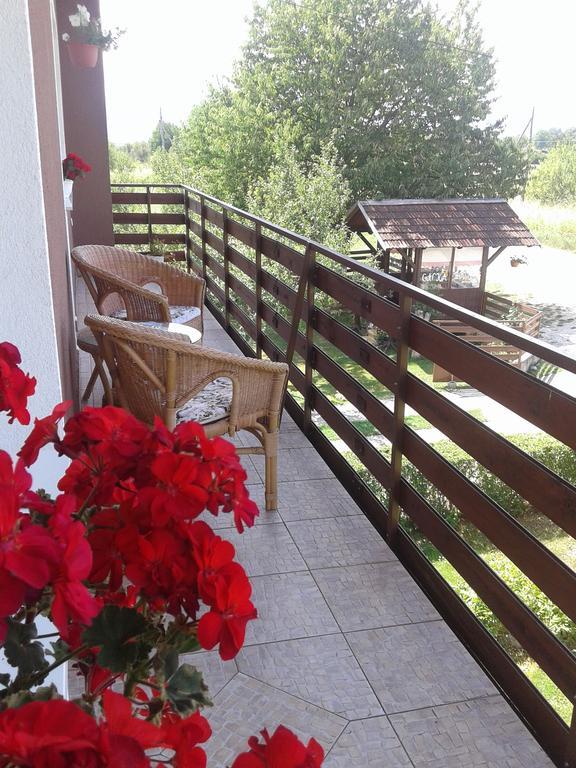Gacka Rooms Vrhovine Extérieur photo