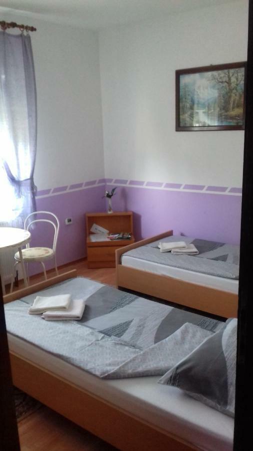 Gacka Rooms Vrhovine Extérieur photo